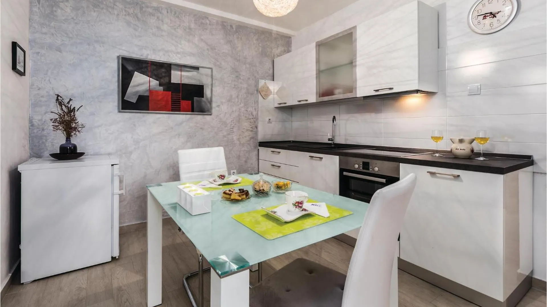 Nice Apartment In Umag With Kitchen