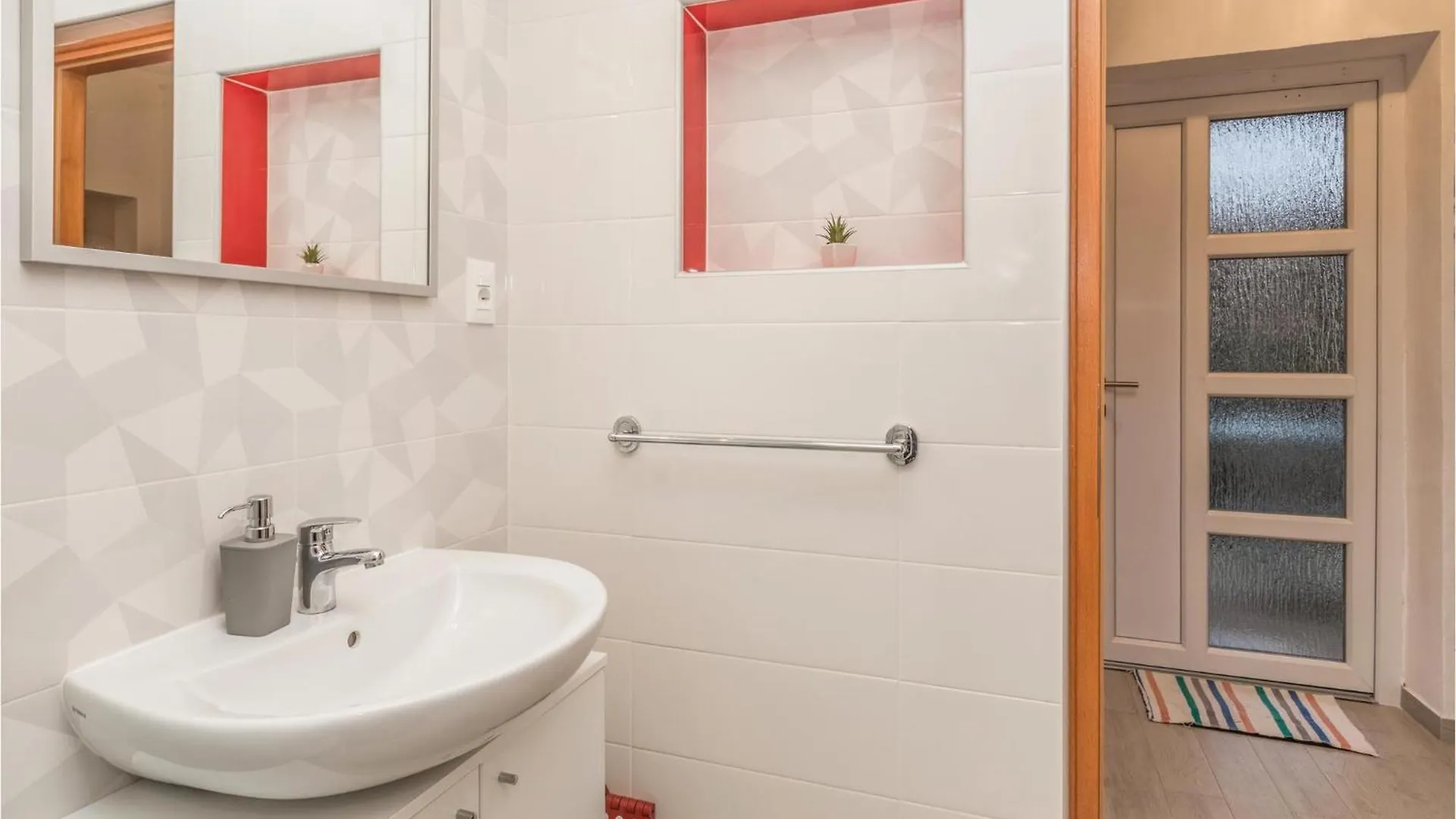 Nice Apartment In Umag With Kitchen